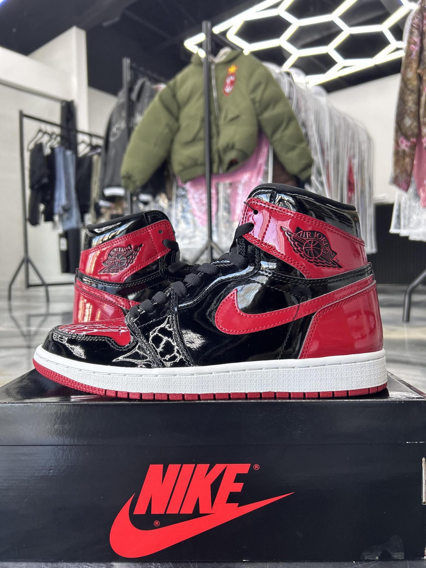 Jordan 1 "Patent Bred" Used Size 9