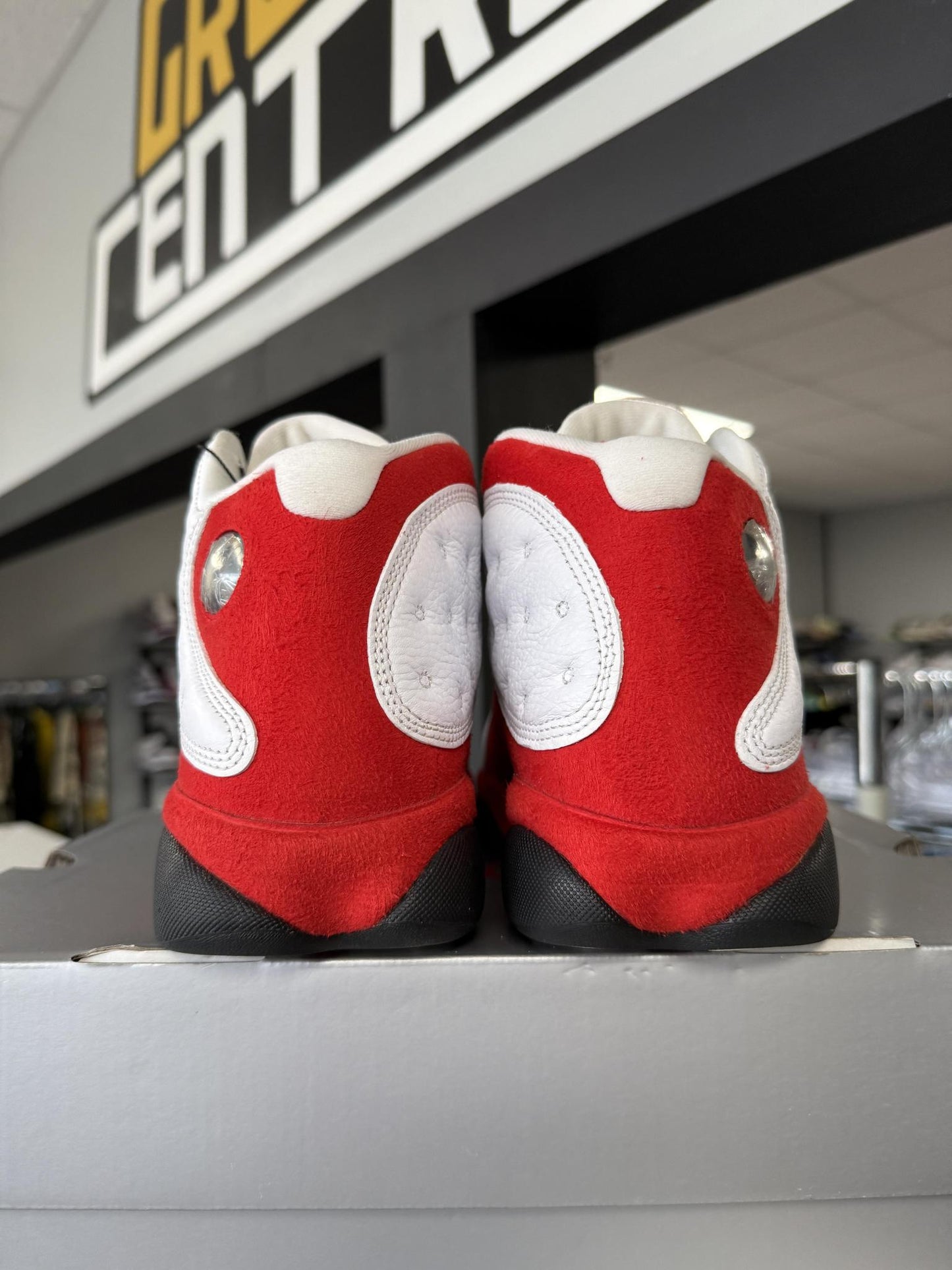 Jordan 13 "Chicago" Used Size 9.5