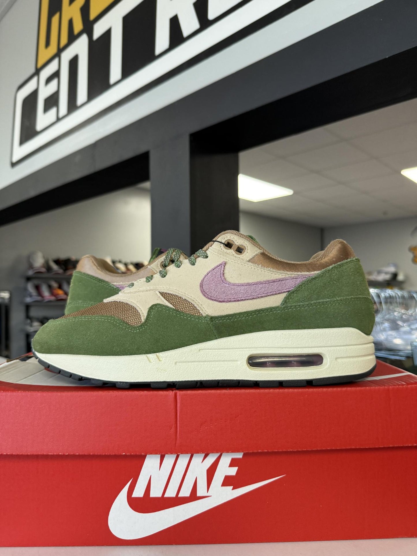 Nike AM1 "Treeline" Used Size 9.5