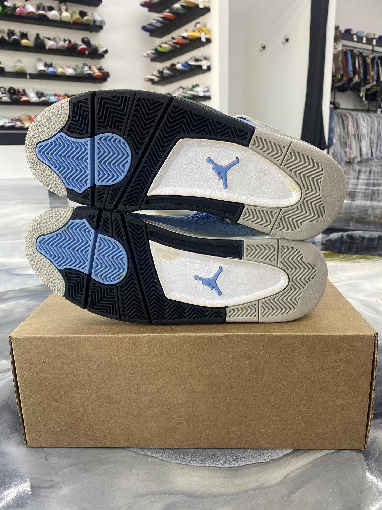 Jordan 4 "UNC" Used Size 10.5