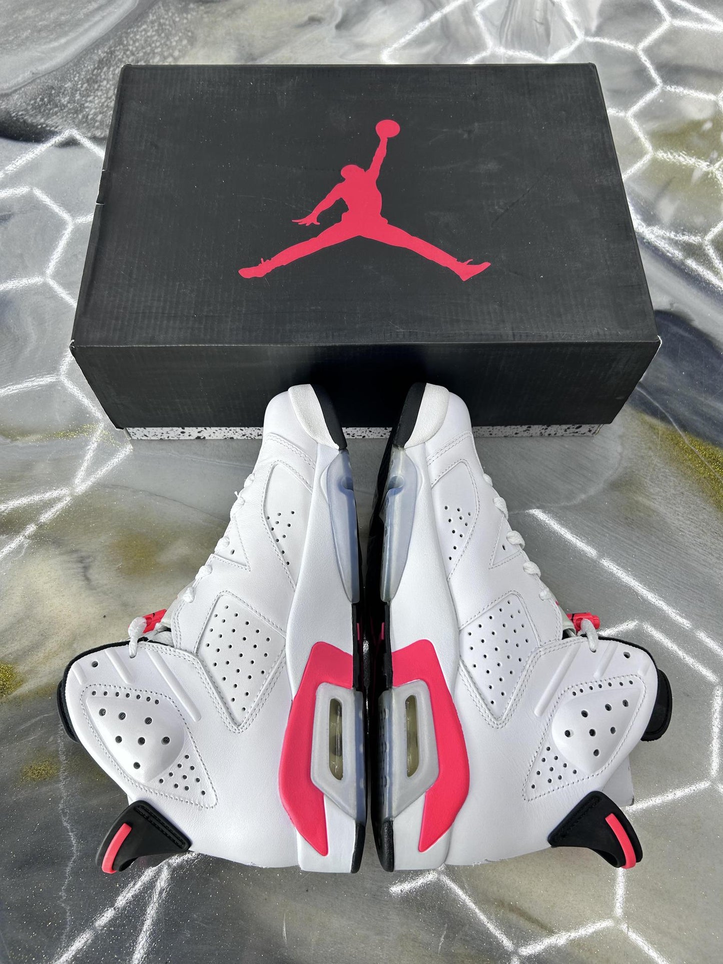 Jordan 6 "White Infrared" Used Size 8