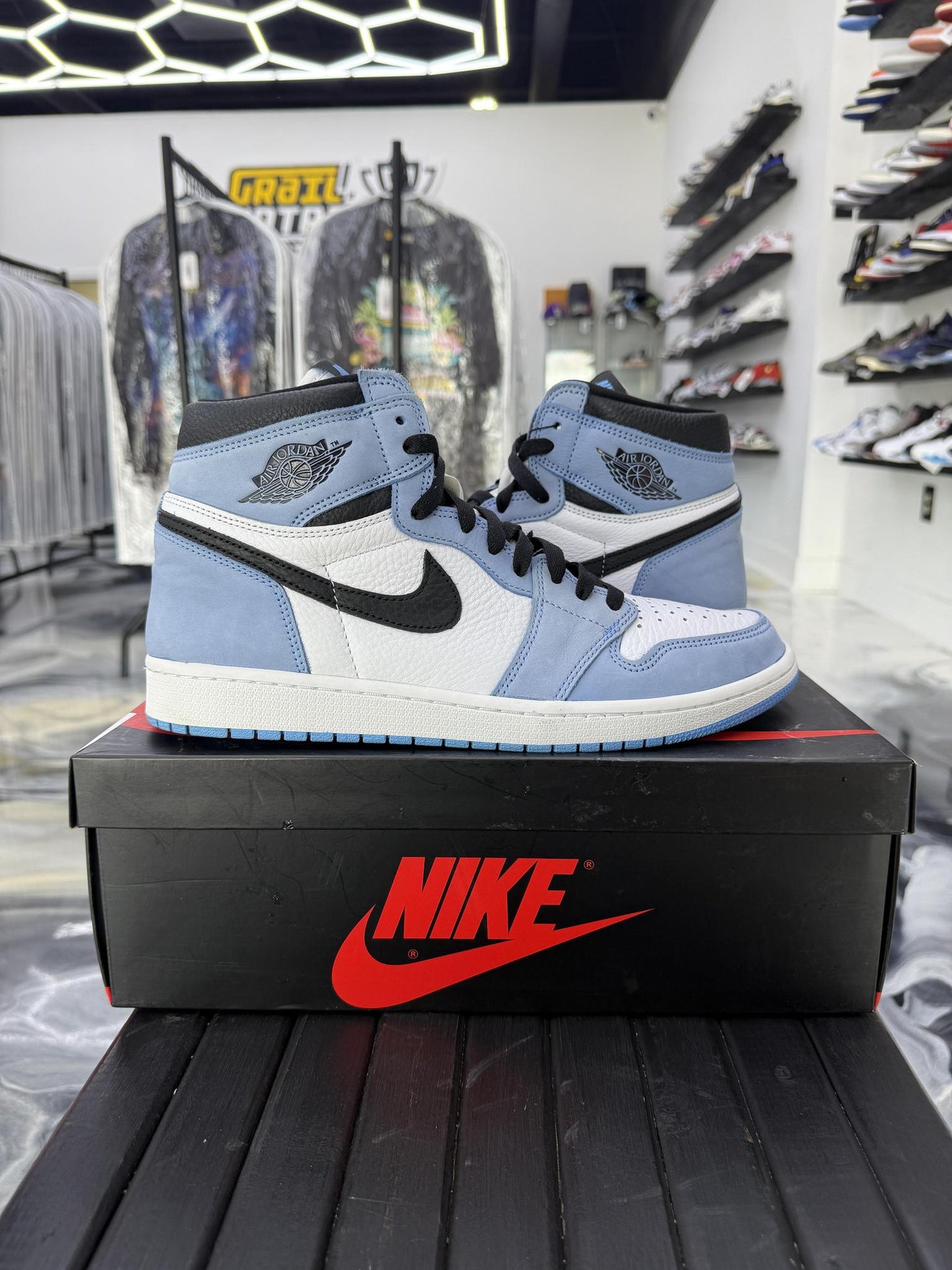 Jordan 1 "University Blue" Used Size 12