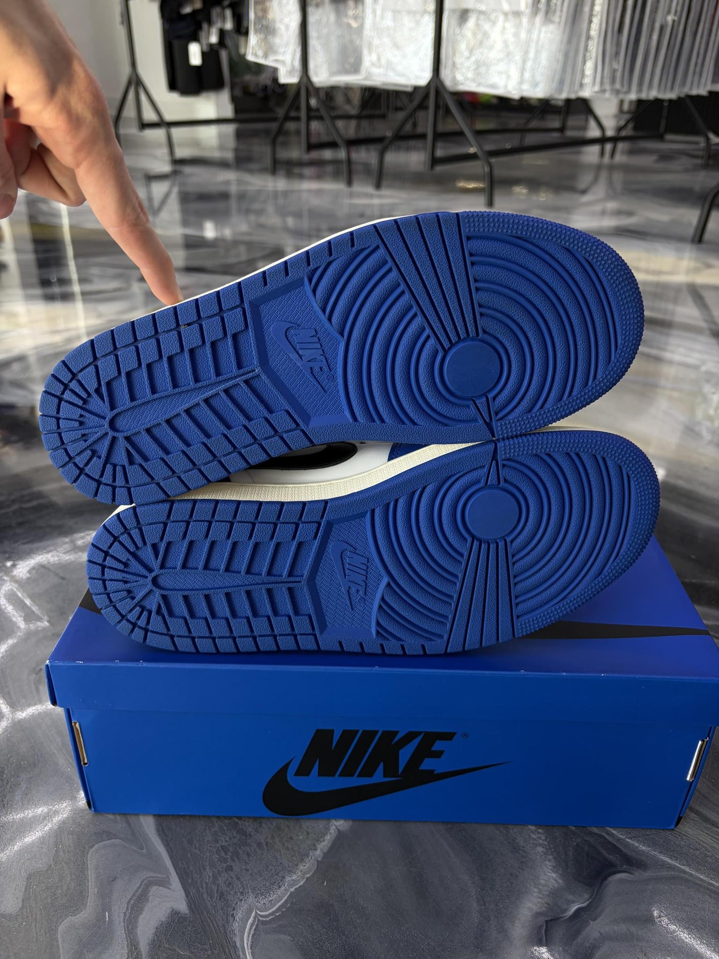 Jordan 1 Low "Game Royal" Used Size 9.5