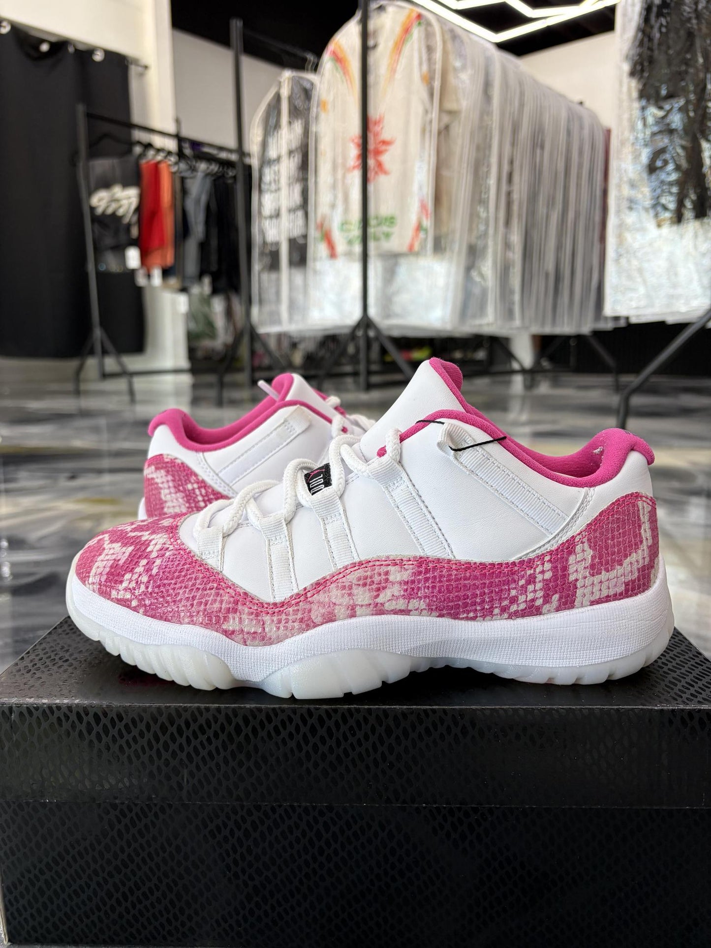 Jordan 11 Low "Pink Snakeskin" Used Size 7Y/8.5W