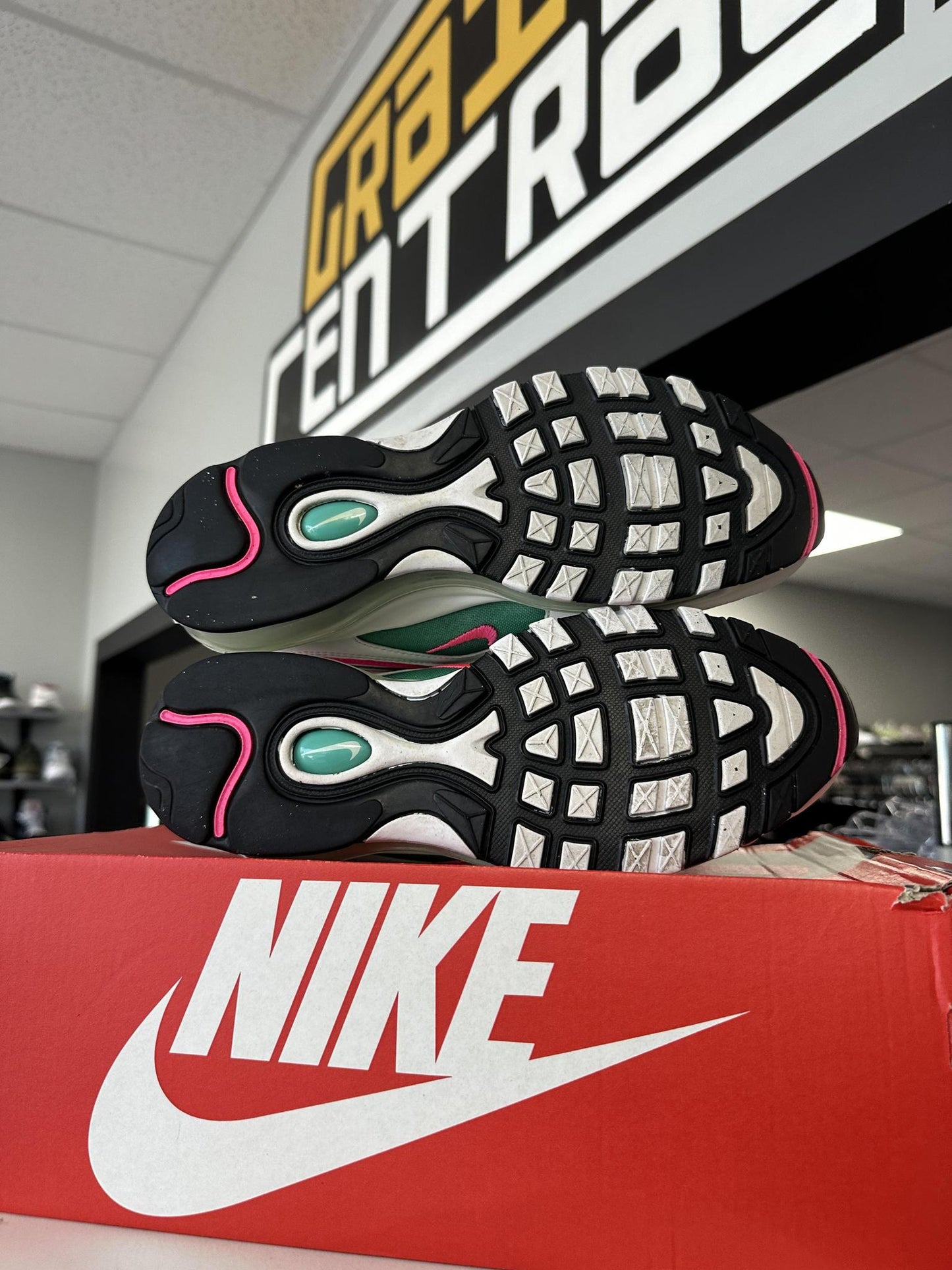 Nike AM97 "South Beach" Used Size 9