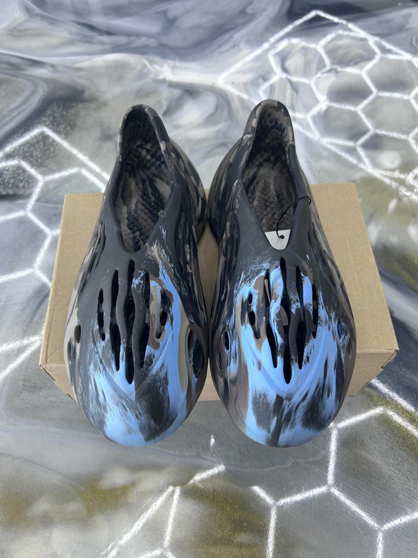 Yeezy Foam RNNR "MX Cinder" Used Size 9