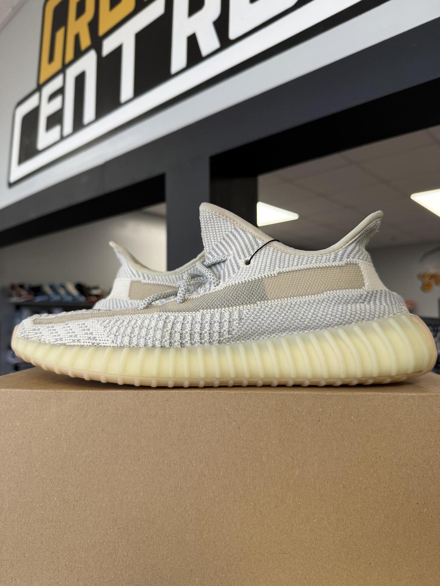 Yeezy 350 V2 "Lundmark Non Reflective" Used Size 10.5