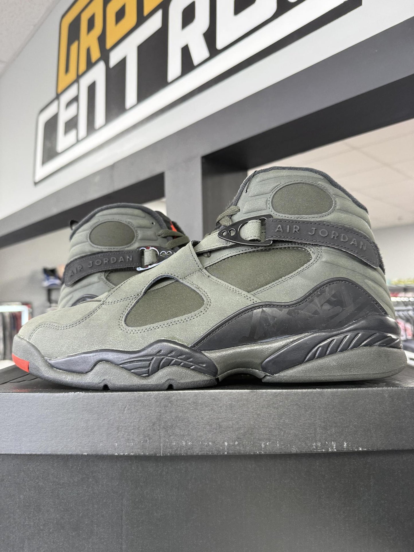Jordan 8 "Sequoia" Used Size 13