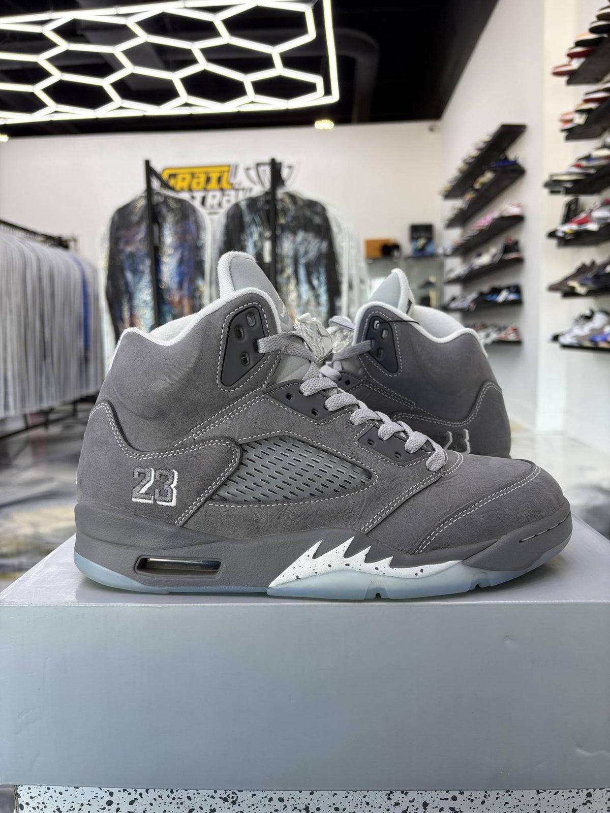 Jordan 5 "Wolf Grey" Used Size 9