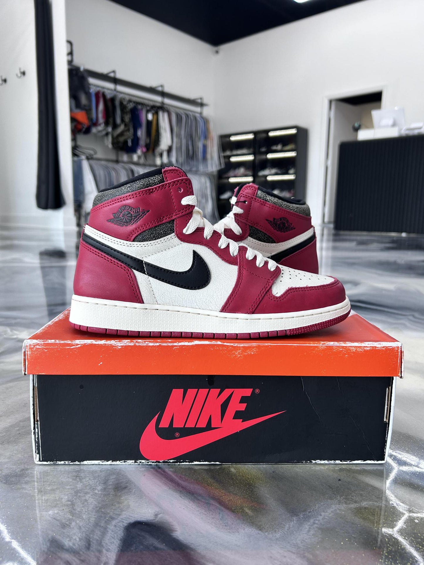 Jordan 1 "Lost & Found" Used Size 6.5Y/8W