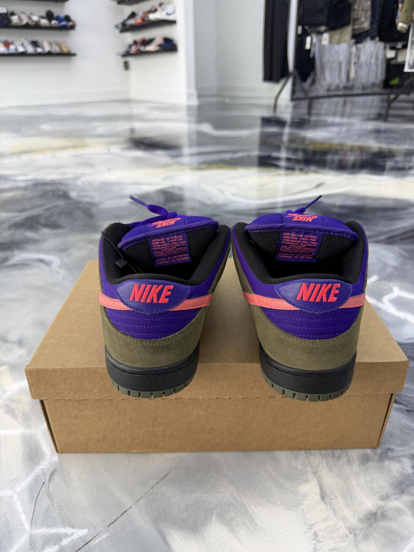 Nike SB Dunk Low "Olive Atomic Red" Used Size 9.5