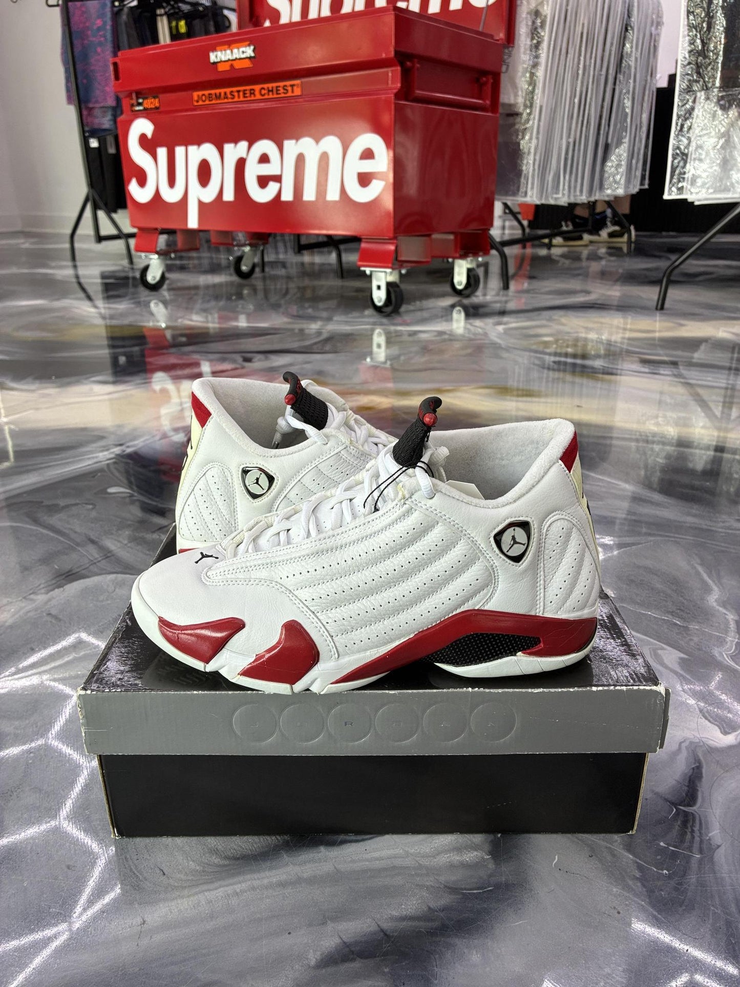 Jordan 14 "Candy Cane" 2006 Used Size 9.5