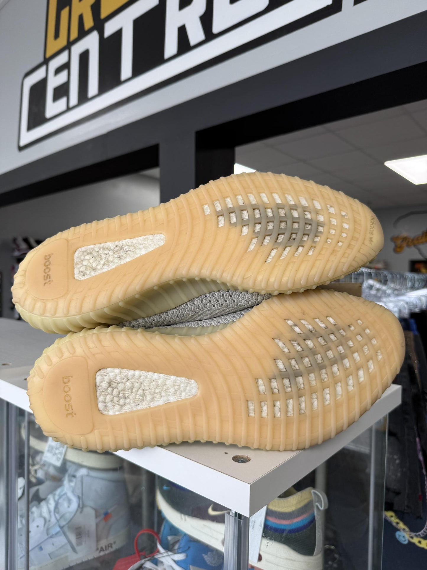 Yeezy 350 V2 "Lundmark" Used Size 14
