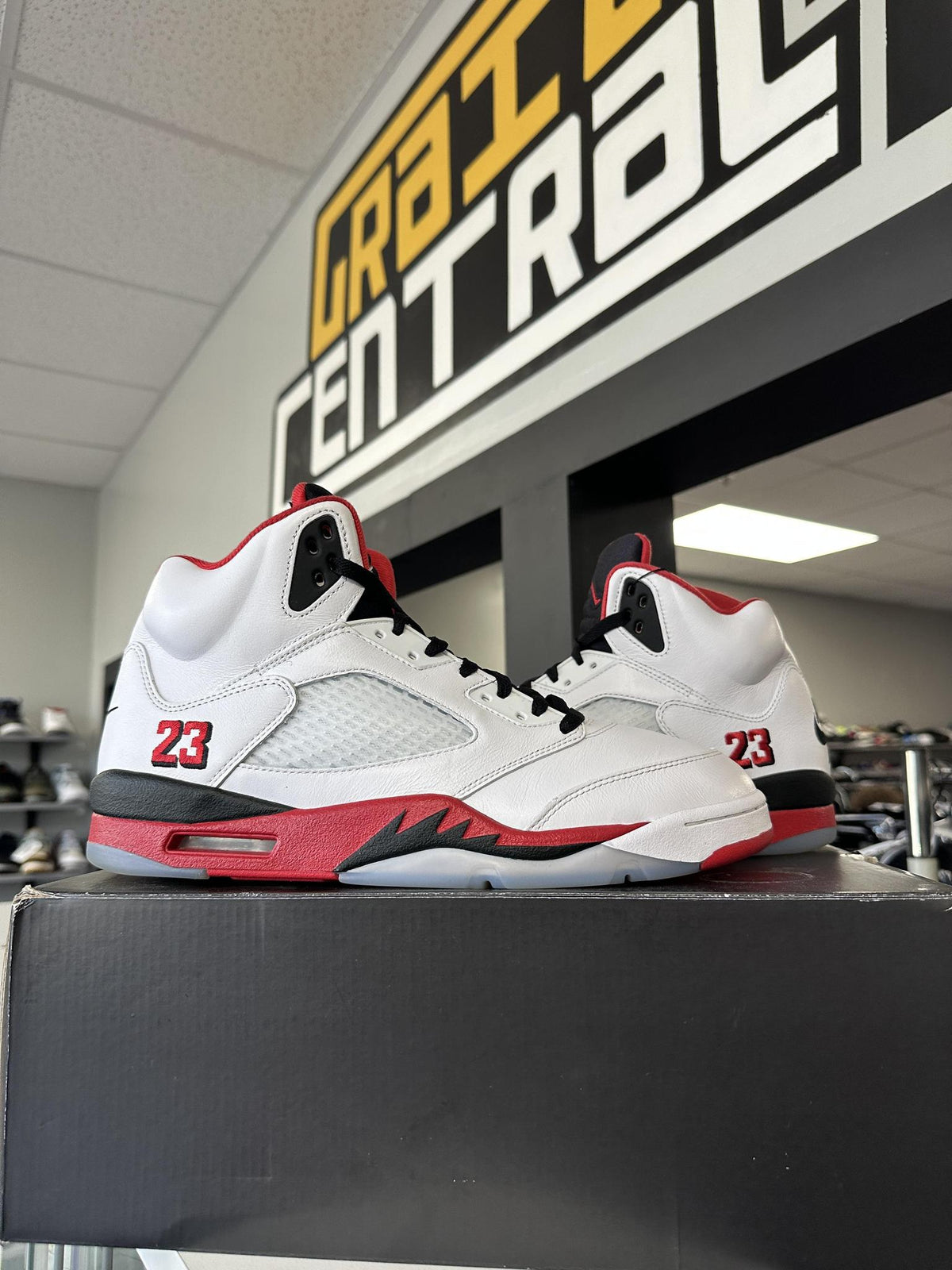 Jordan 5 "Fire Red" Used Size 13