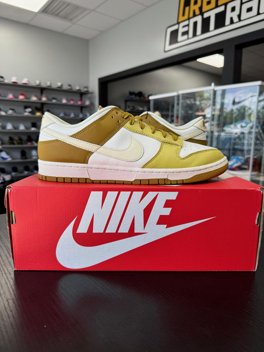 Nike Dunk Low "Bronzine" Used Size 13