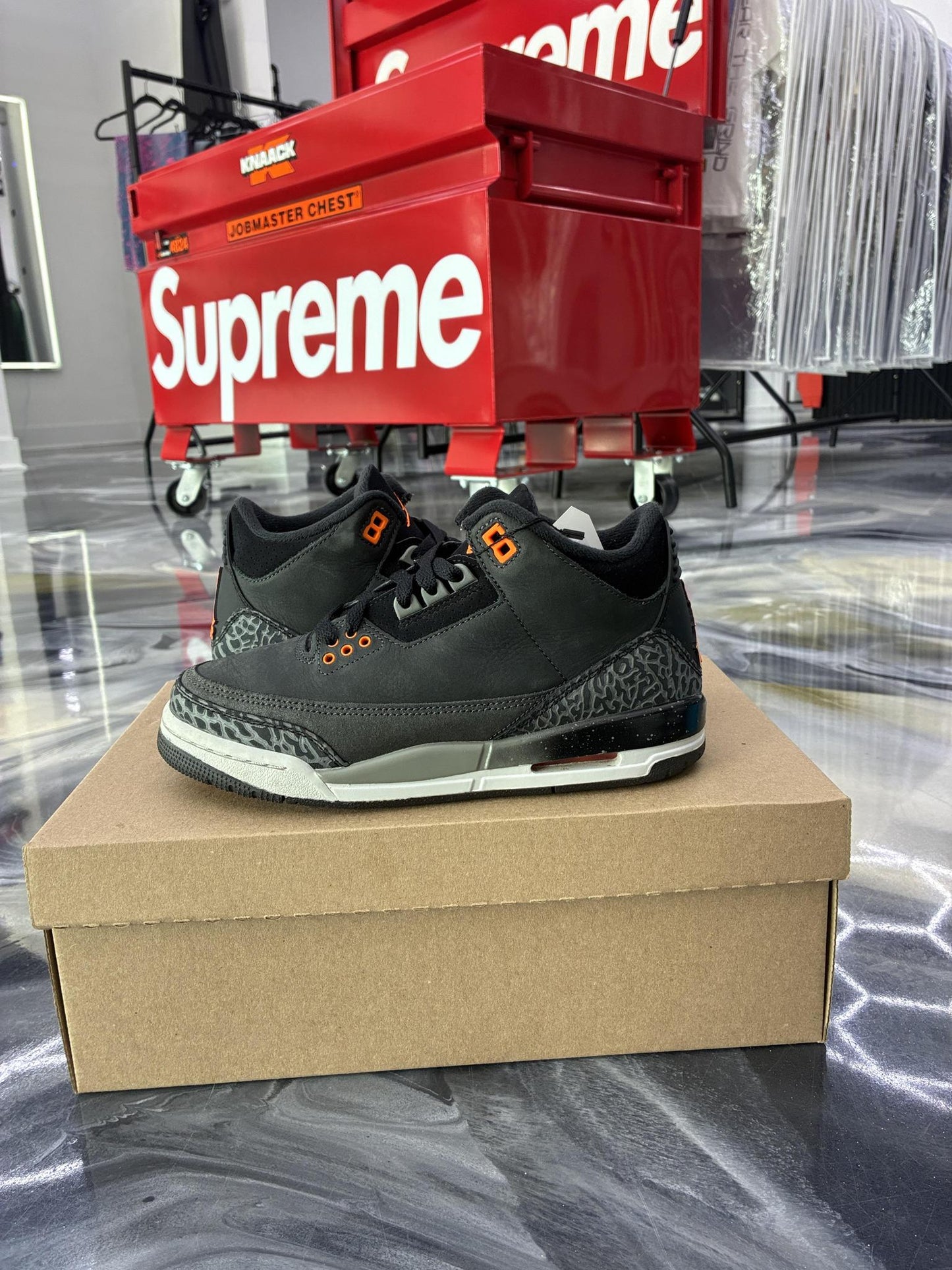 Jordan 3 "Fear"ed Used Size 6Y/7.5W