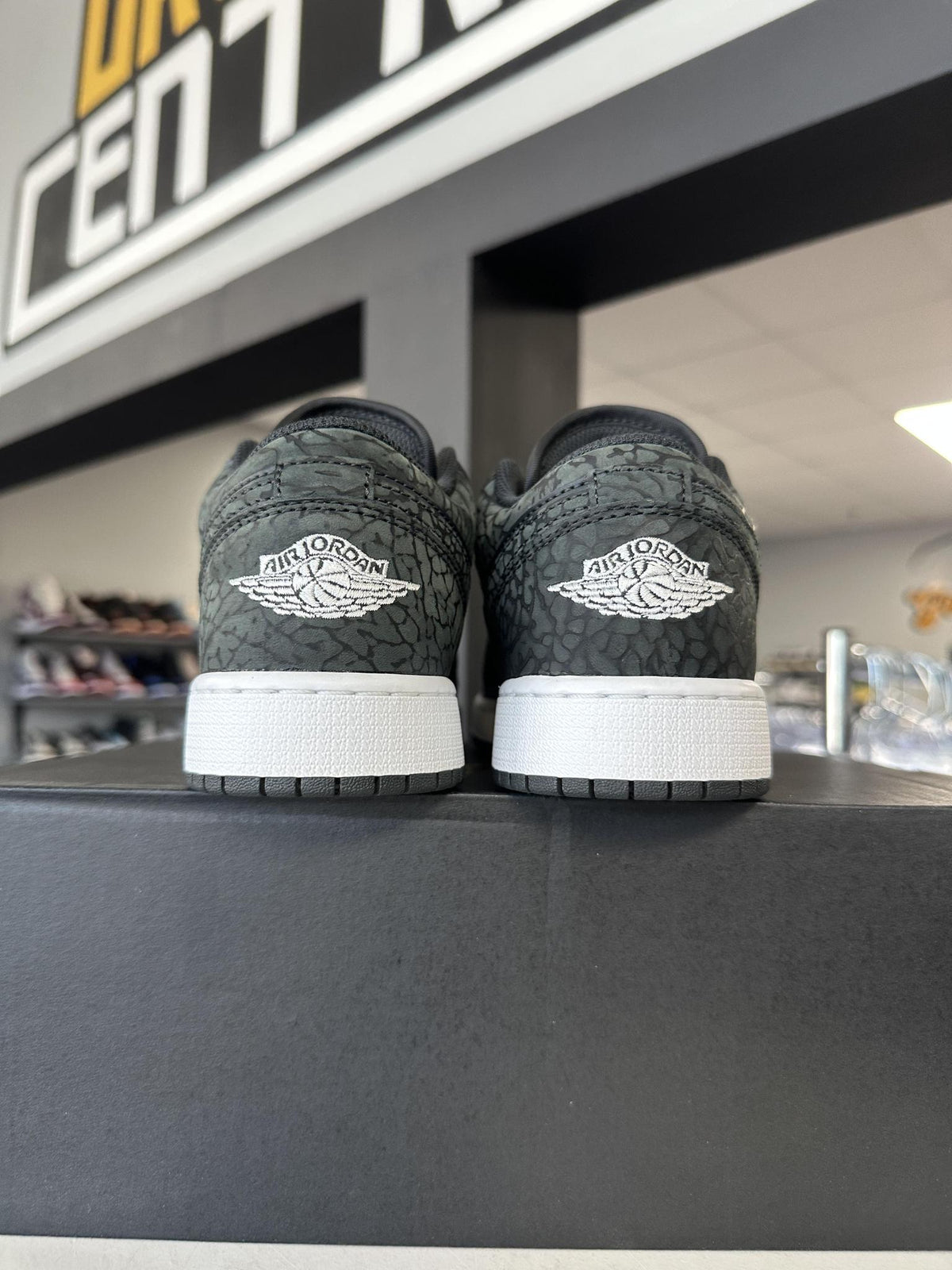 Jordan 1 Low SE Black Elephant Used