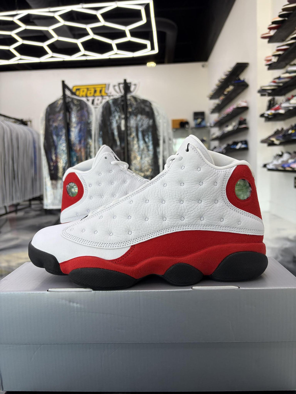 Jordan 13 "Cherry" Used Size 9