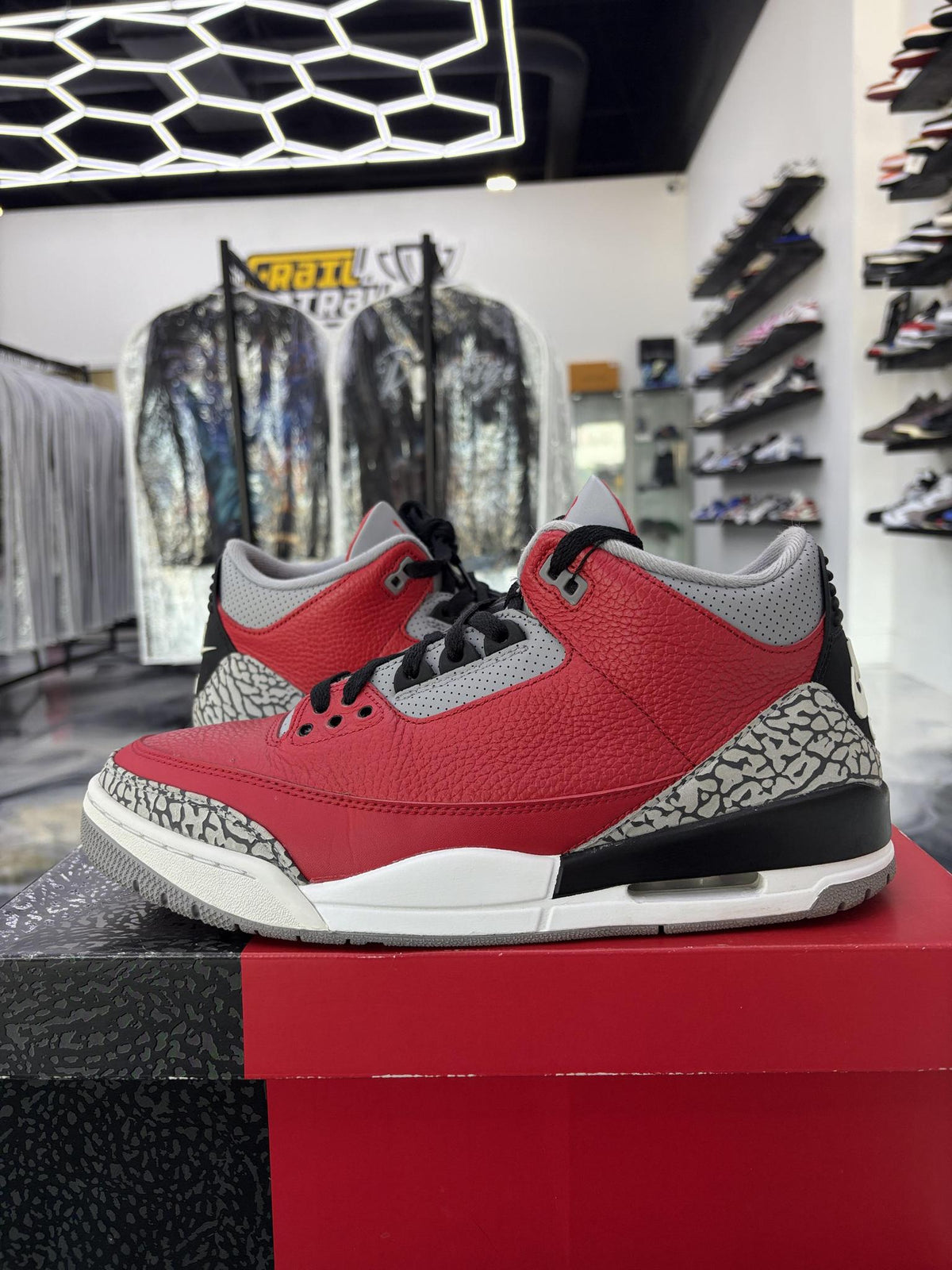 Jordan 3 SE "Unite" Used Size 11