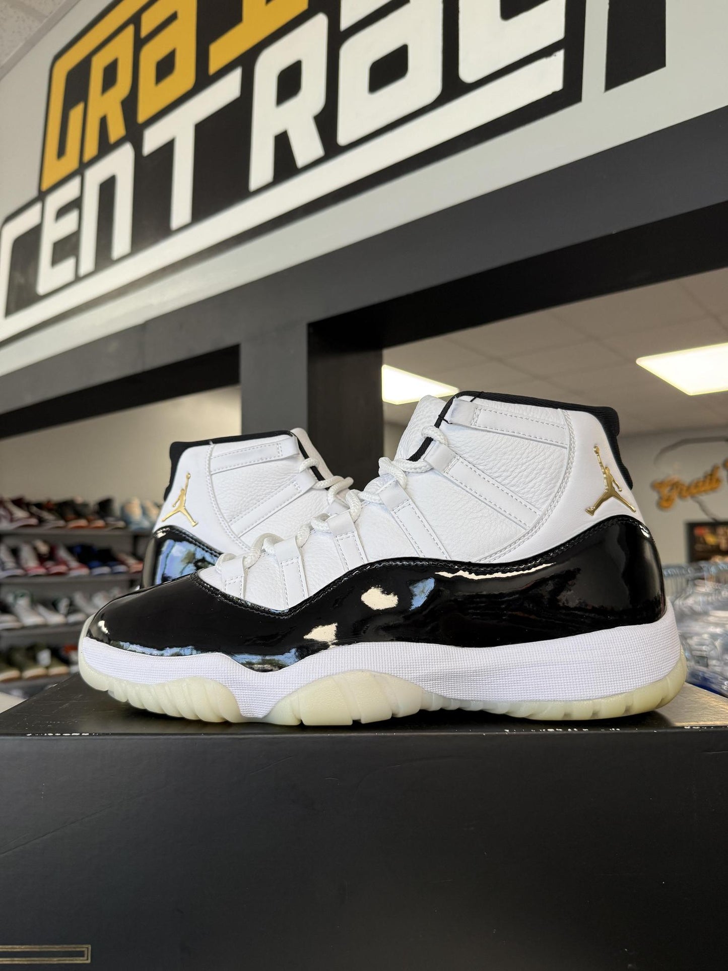 Jordan 11 "Gratitude" Used Size 11.5