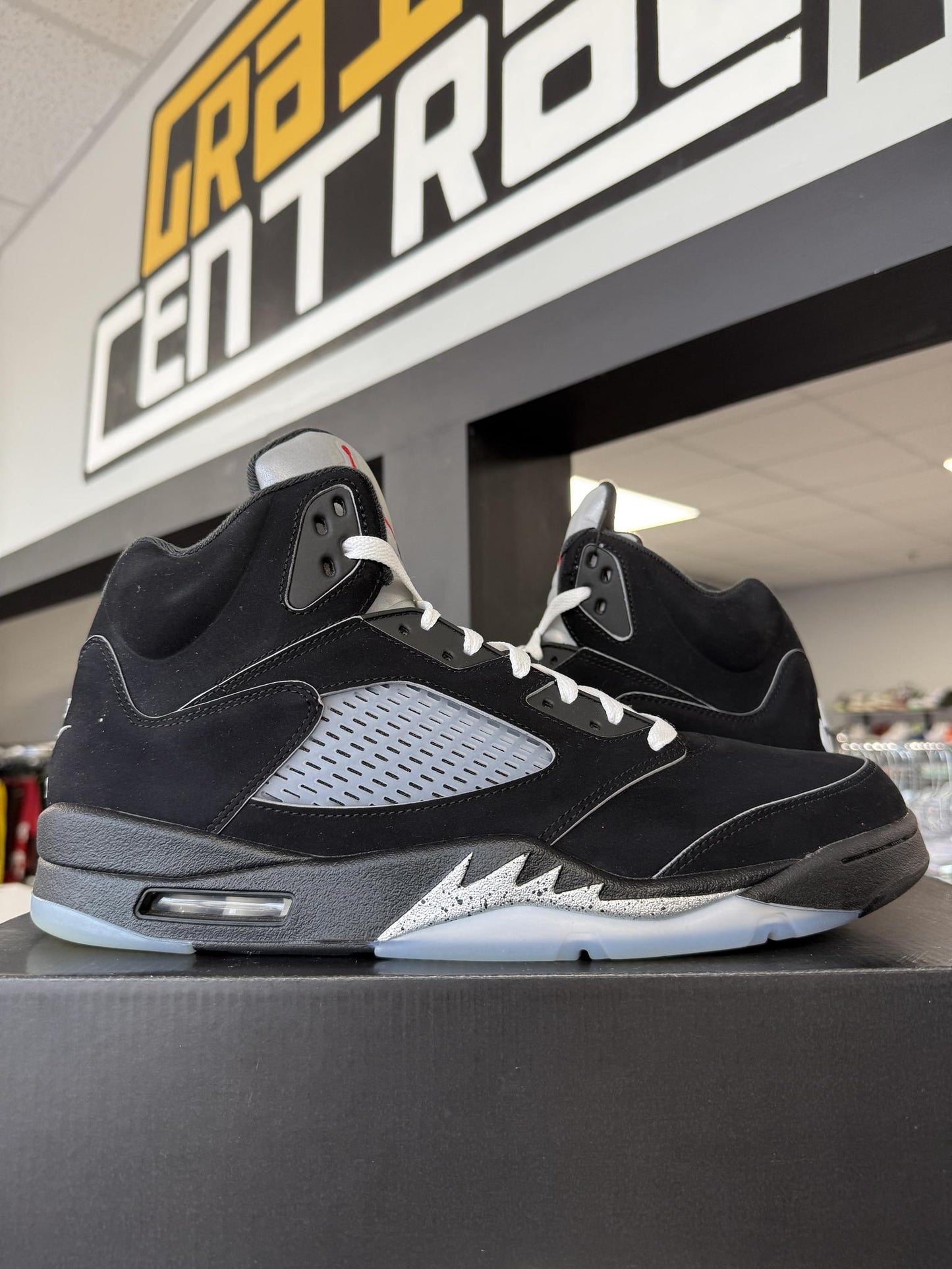 Jordan 5 "Metallic Reimagined" Used Size 14
