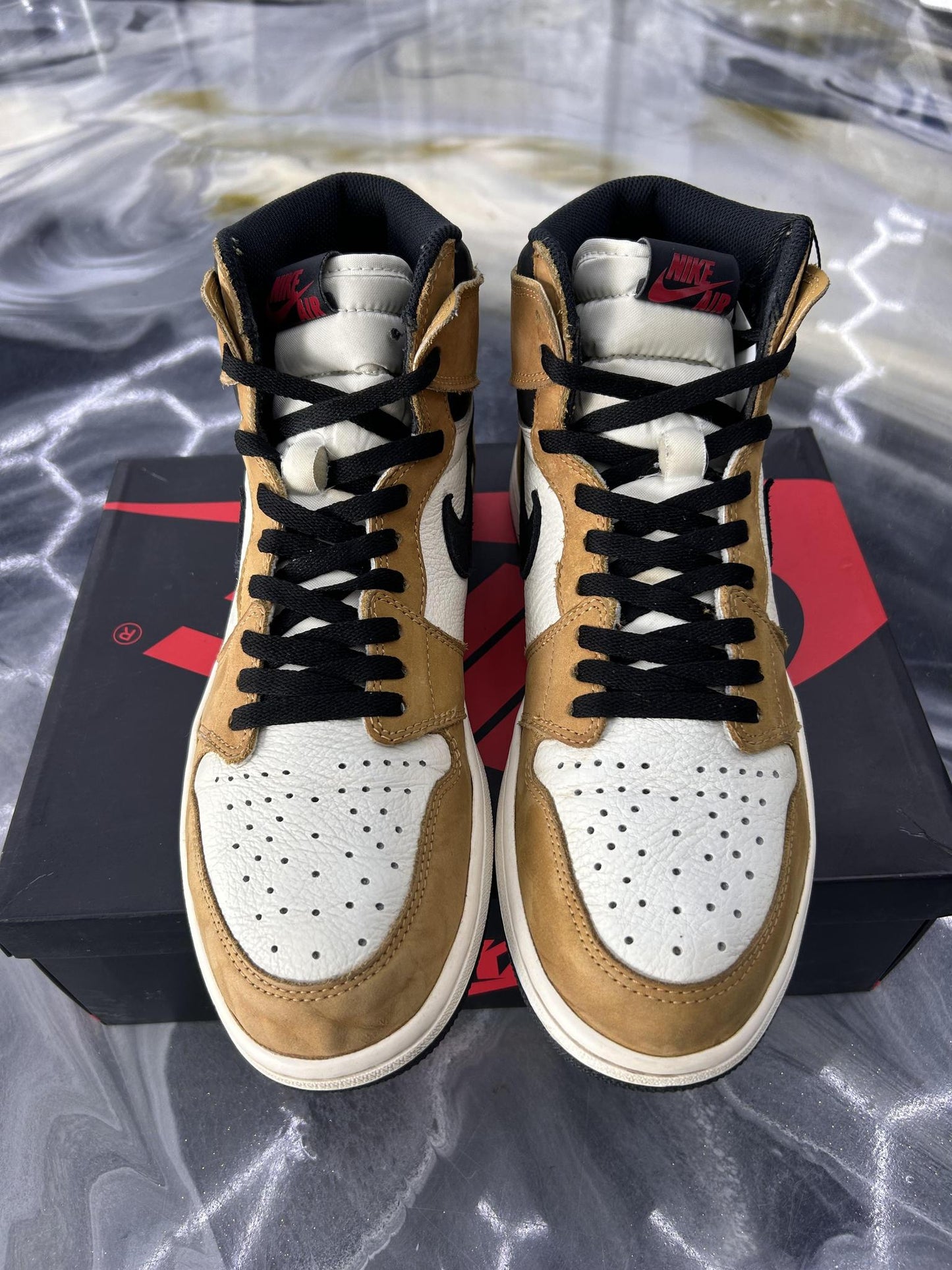 Jordan 1 High "Rookie Of The Year" Used Size 11.5
