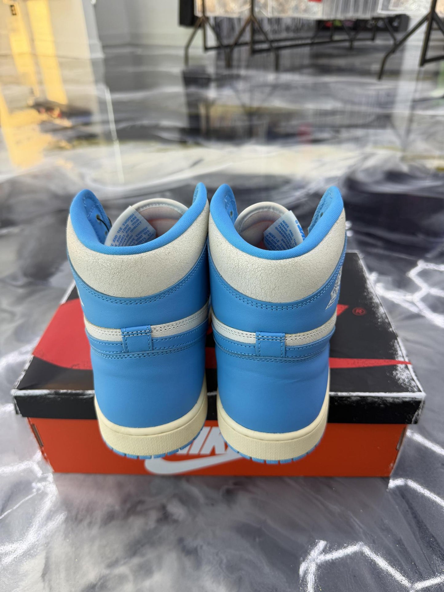 Jordan 1 "UNC" Used Size 13