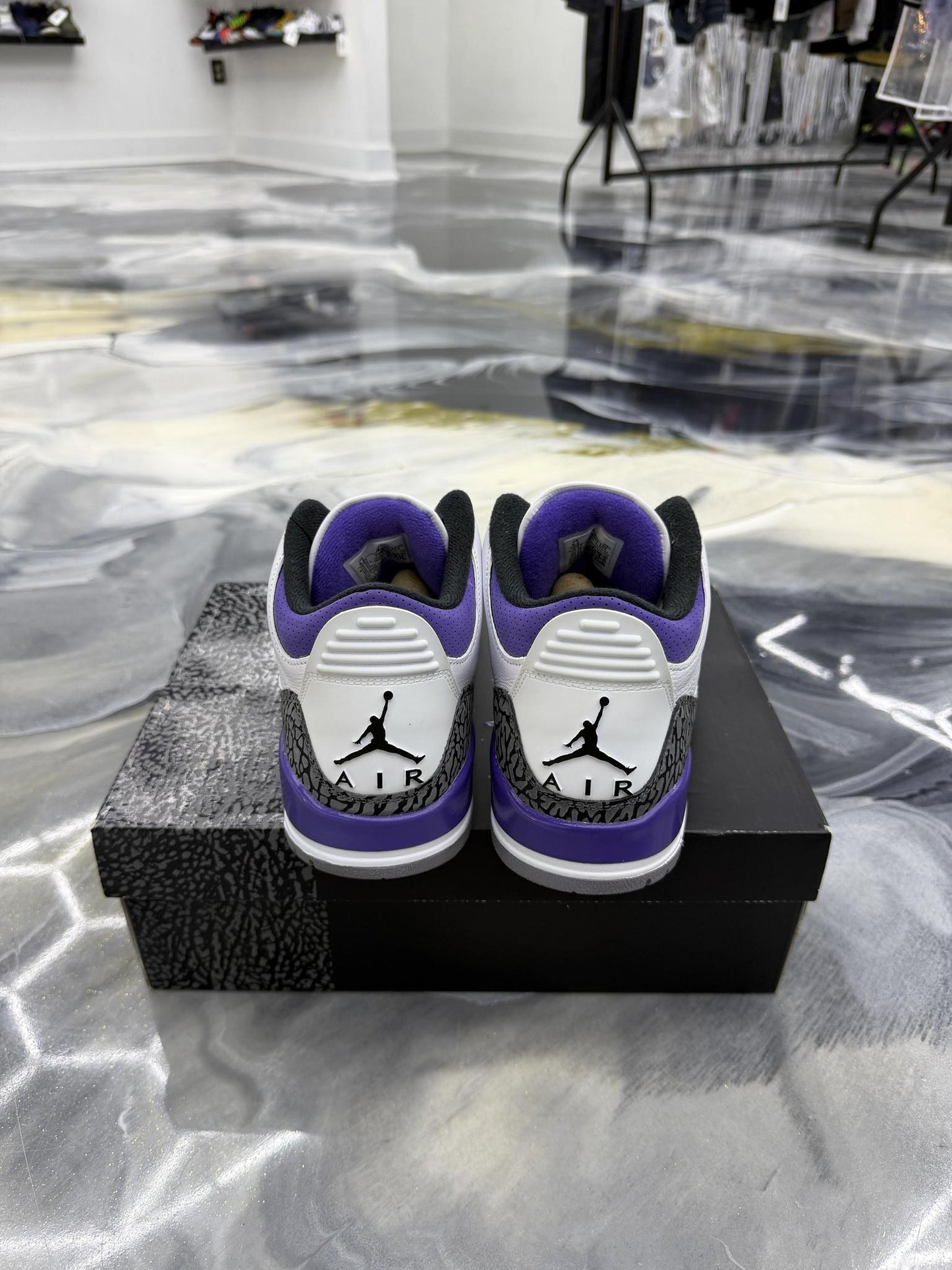 Jordan 3 "Dark Iris" Used Size 9.5
