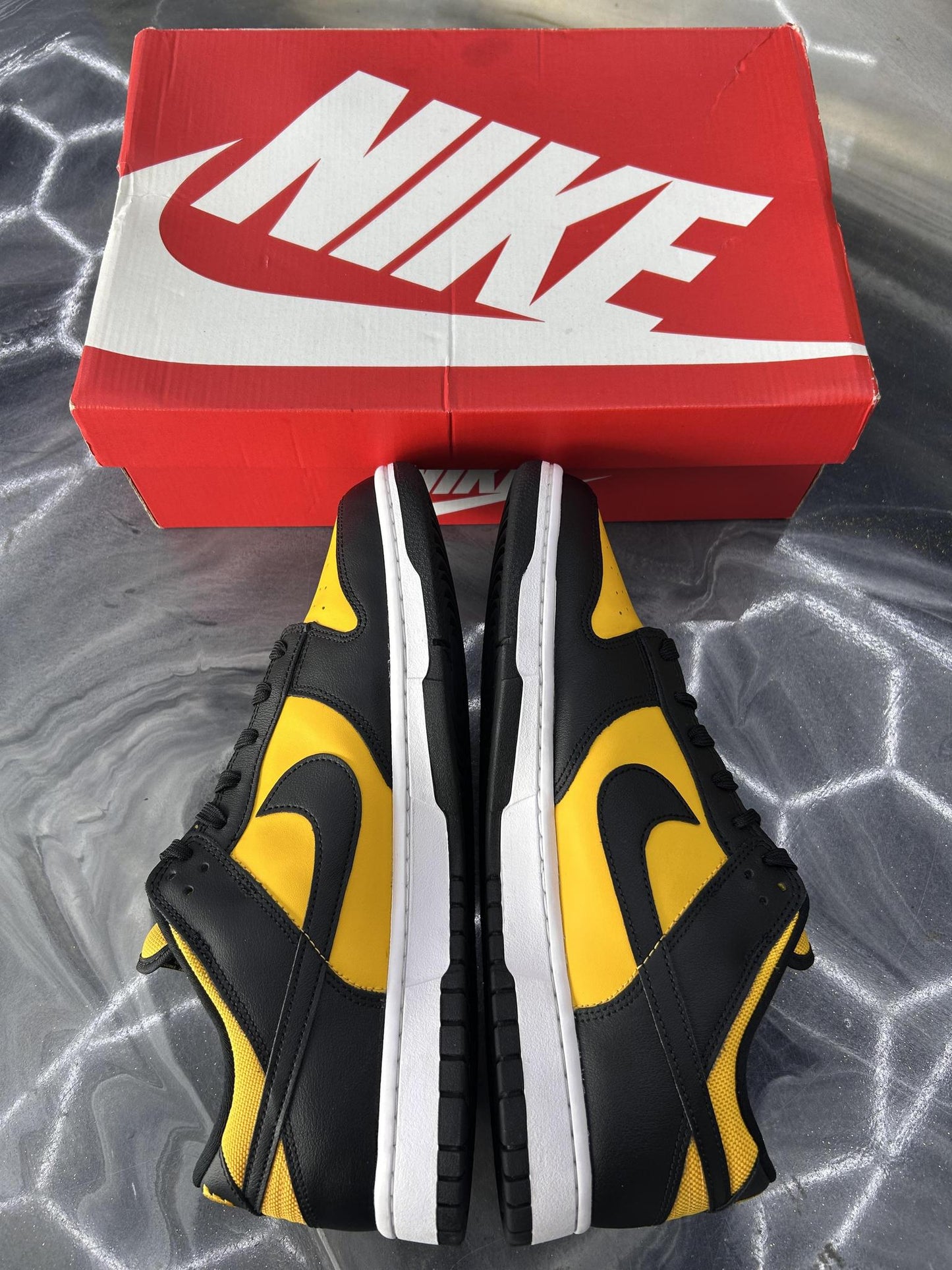 Nike Dunk Low "Reverse Goldenrod" Used Size 11.5