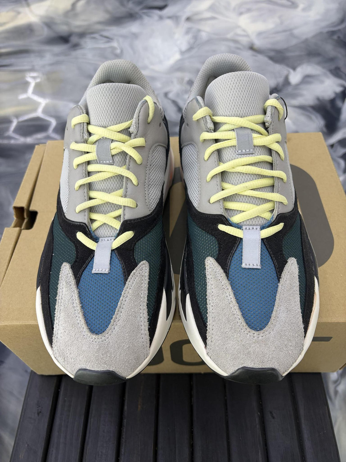 Yeezy 700 "Wave Runner" Used Size 10
