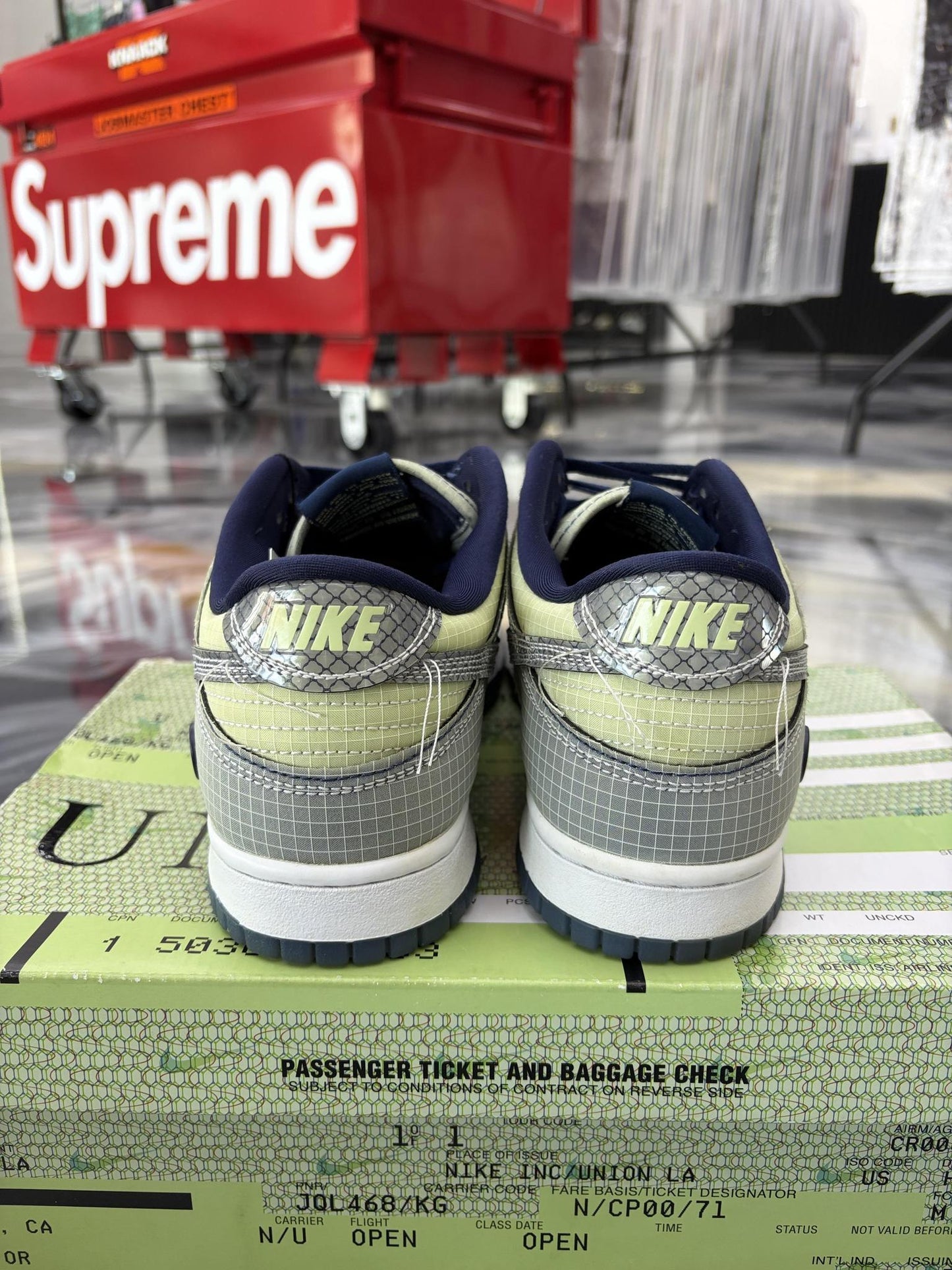 Nike Dunk Low Union "Pistachio" Used Size 10.5