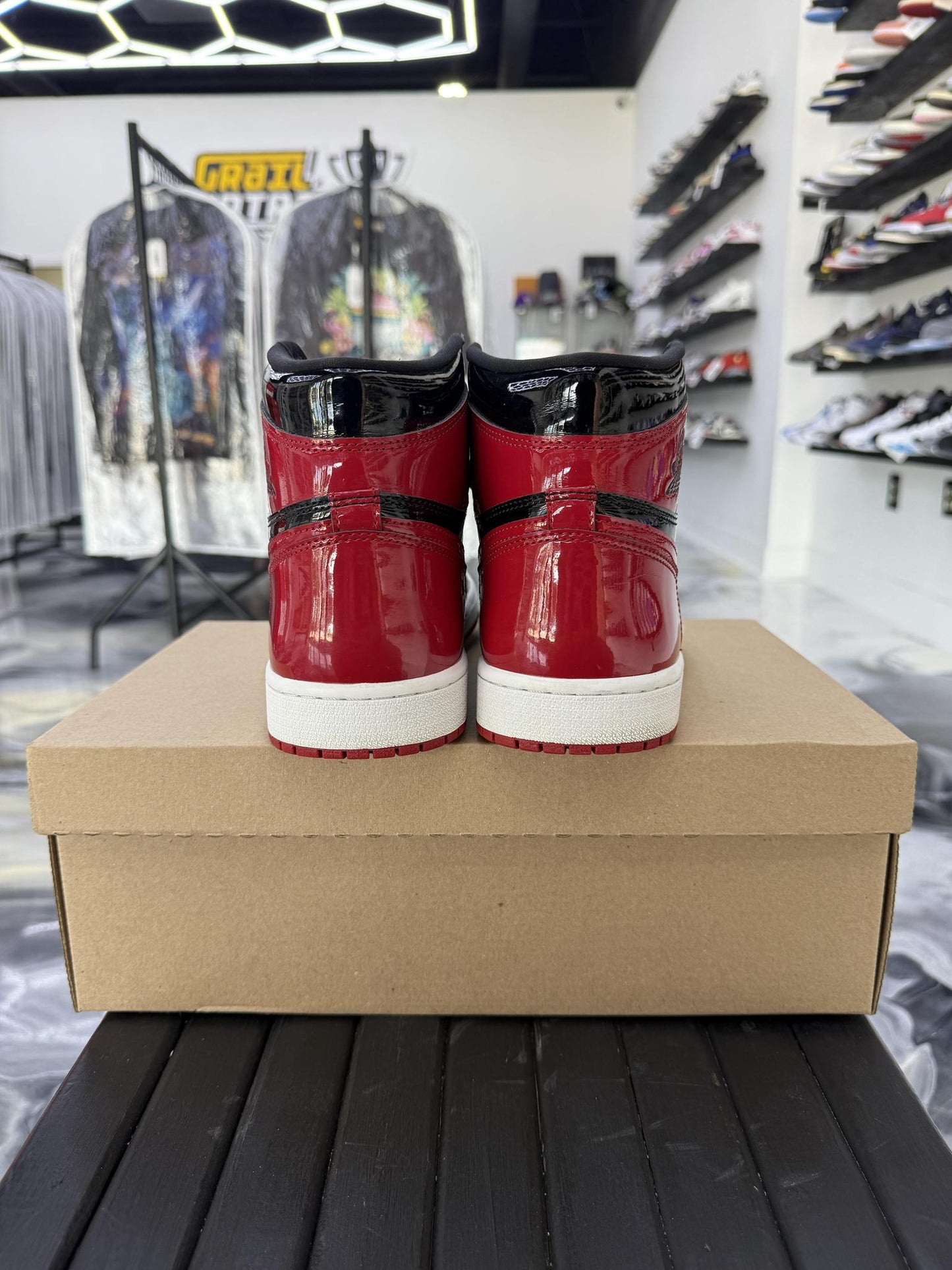 Jordan 1 "Patent Bred" Used Size 10