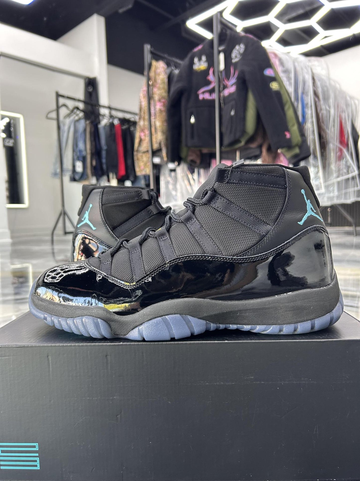 Jordan 11 "Gamma" Used Size 13