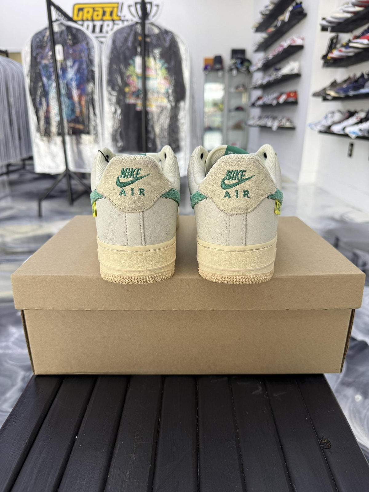 Nike Air Force 1 "Test of Time" Used Size 8.5