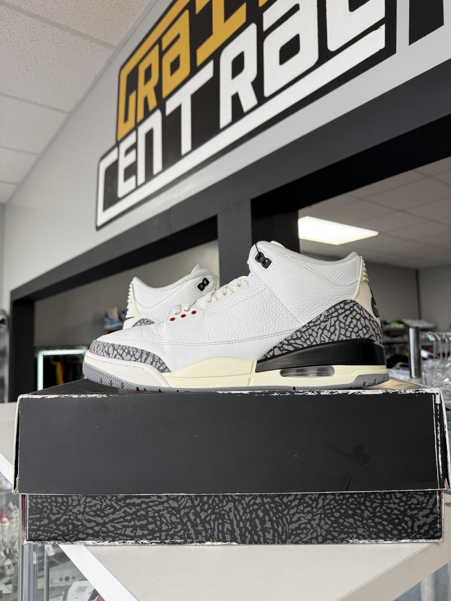Jordan 3 "White Cement Reimagined" Used Size 12.5