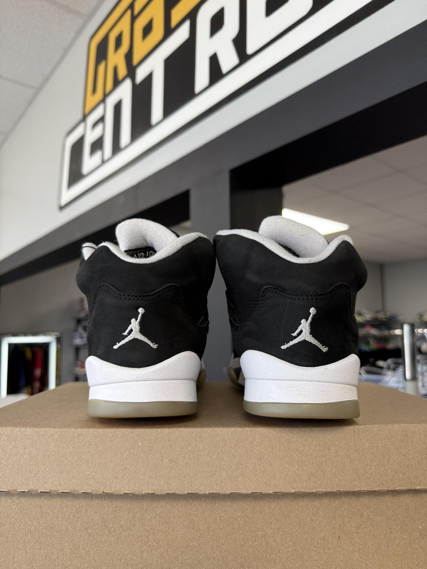 Jordan 5 "Moonlight" Used Size 7Y/8.5W