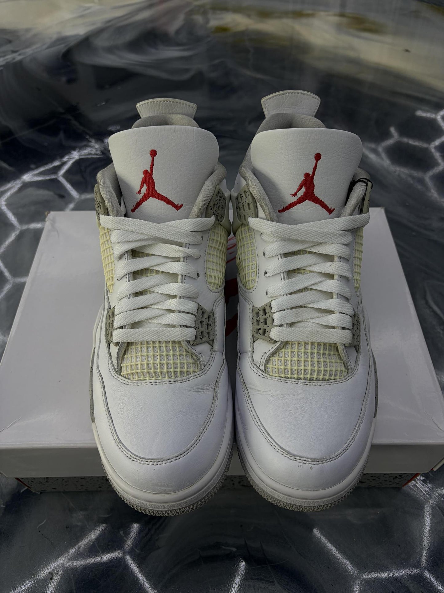 Jordan 4 "White Oreo" Used Size 9