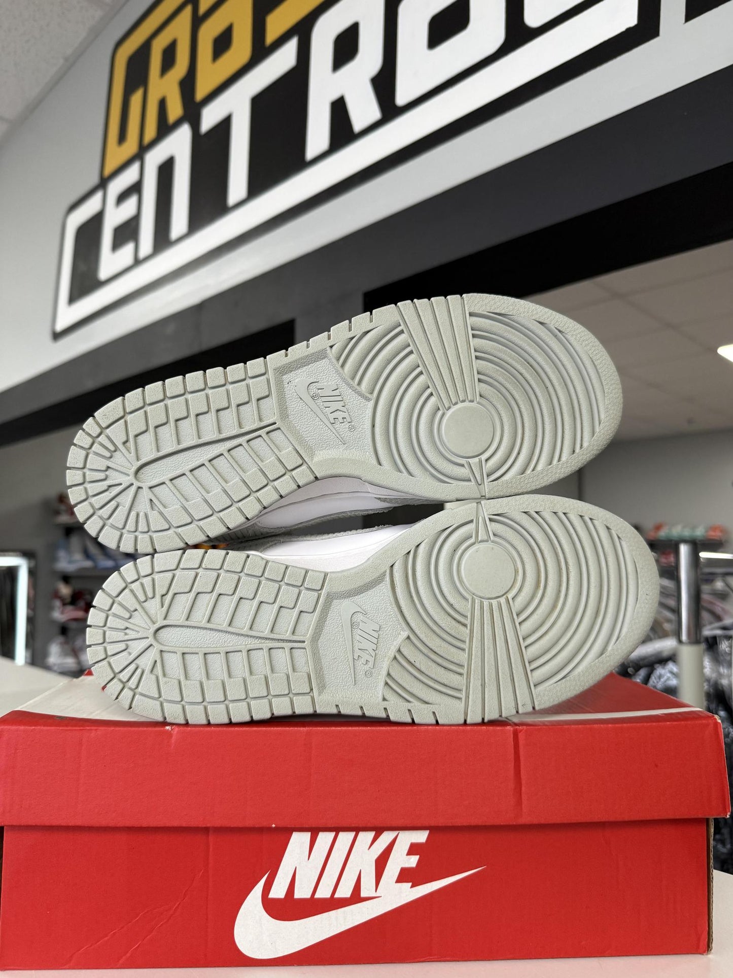 Nike Dunk Low "Light Silver Corduroy" Used Size 7.5