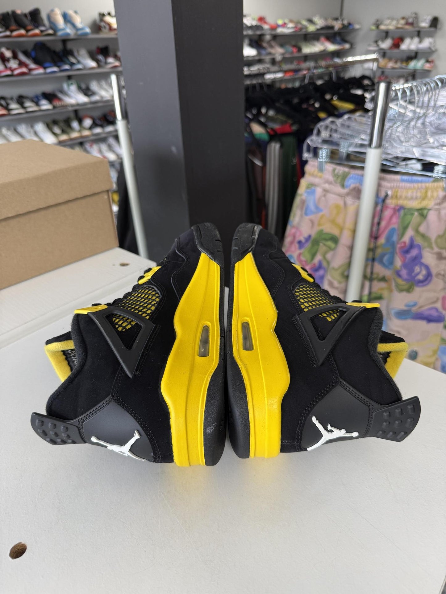 Jordan 4 "Thunder" Used Size 6Y/7.5W