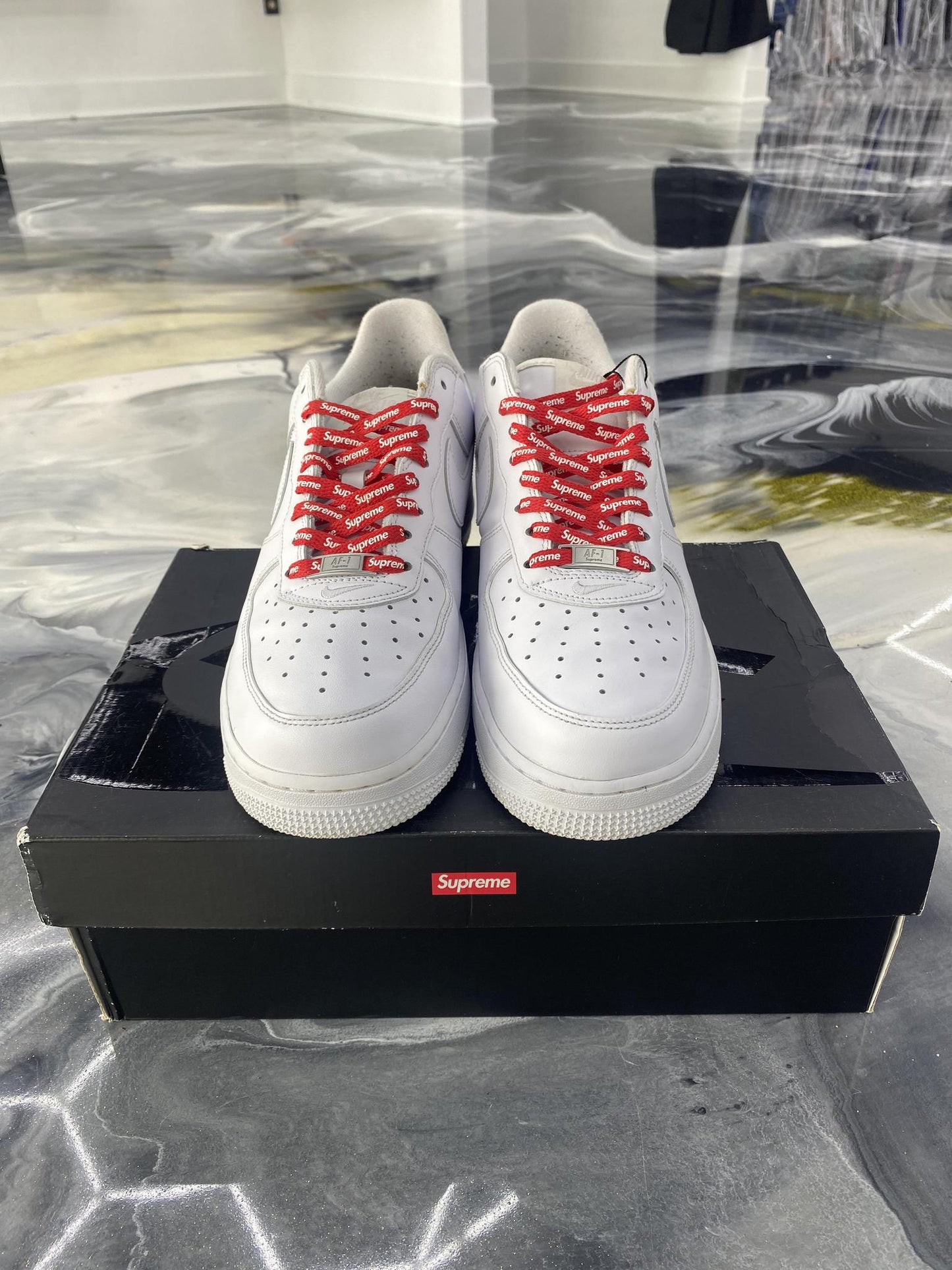 Nike AF1 "Supreme" Used Size 10