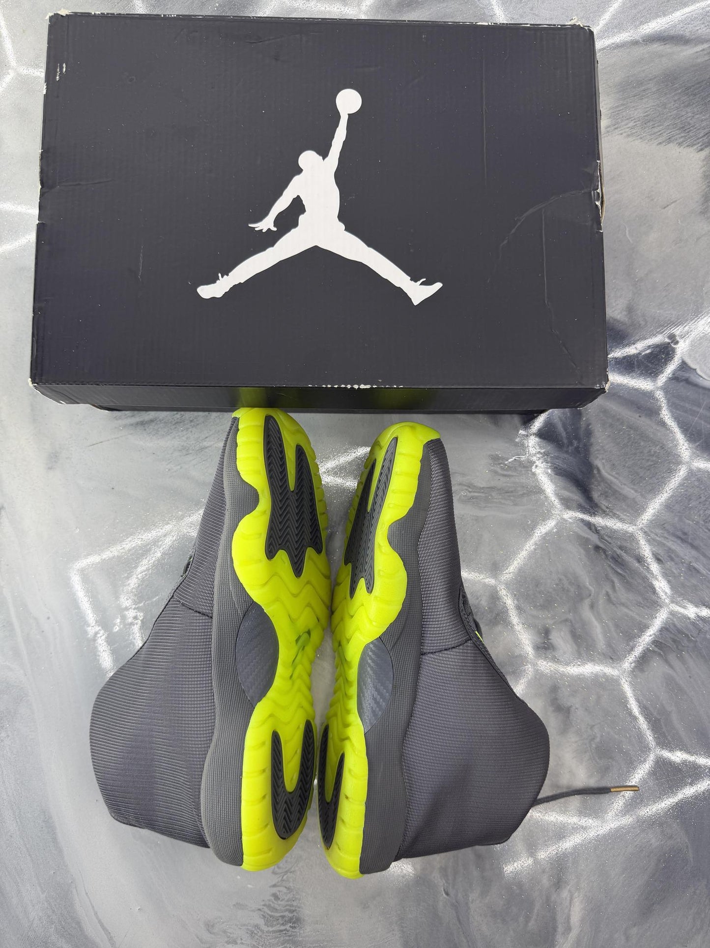 Jordan Future Dark Grey Volt Used