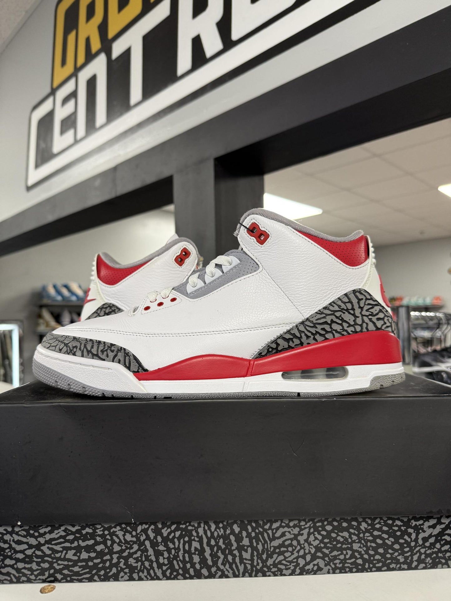 Jordan 3 "Fire Red" Used Size 12