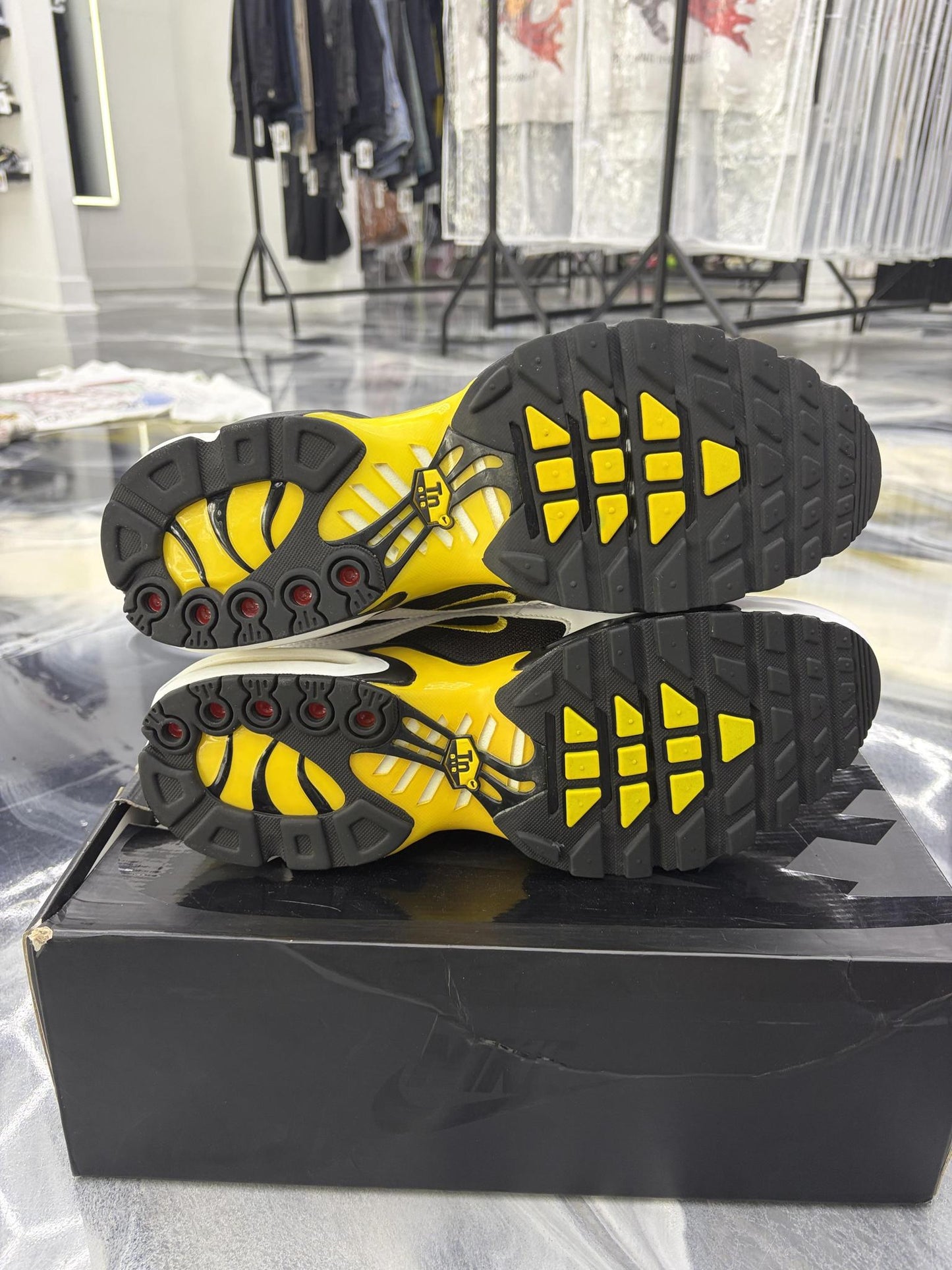 Nike Air Max Plus 97 "Tour Yellow" Used Size 12