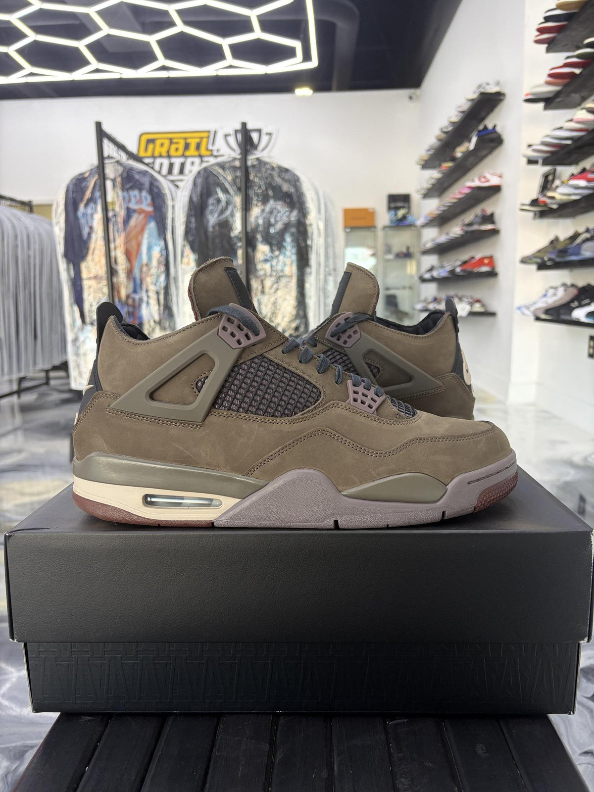 Jordan 4 A Ma Maniere "Mocha" Used Size 13