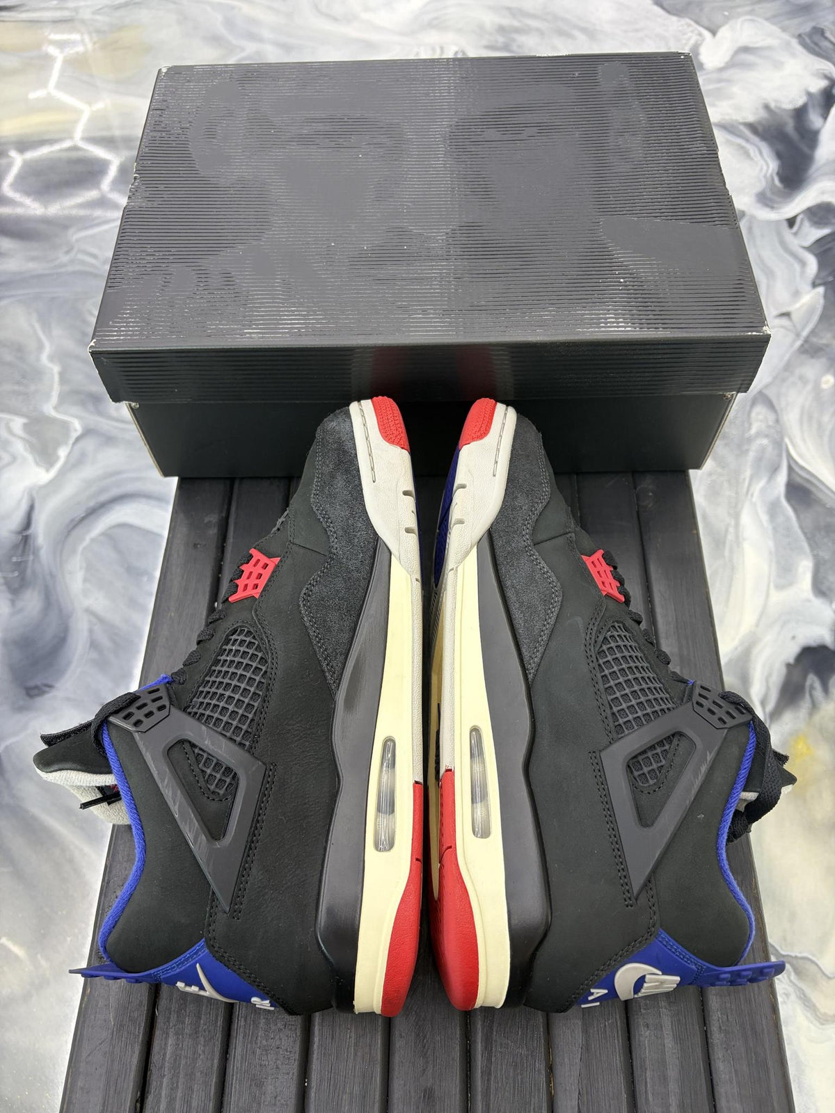 Jordan 4 "Rare Air" Used Size 10.5
