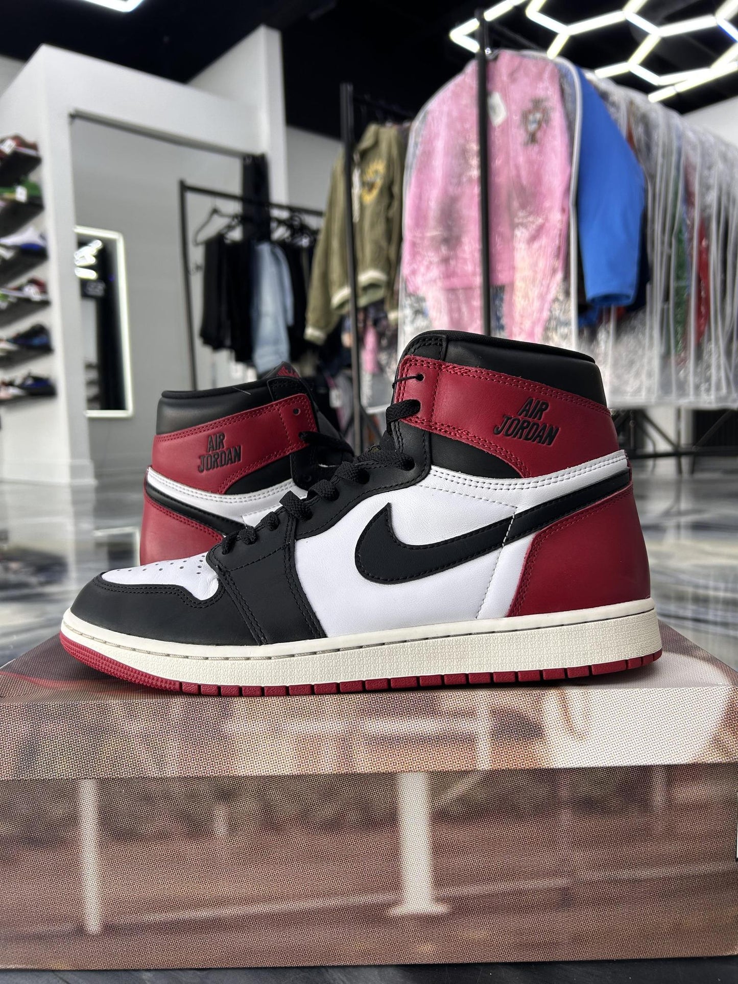 Jordan 1 "Black Toe" Used Size 12