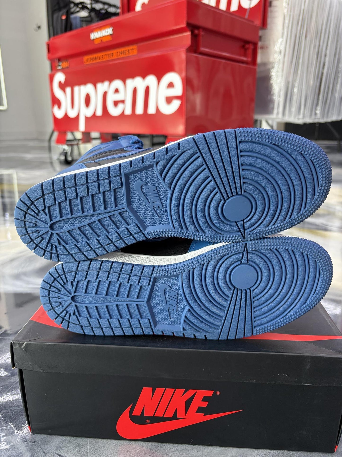 Jordan 1 "Dark Marina Blue" Size 7Y/8.5W
