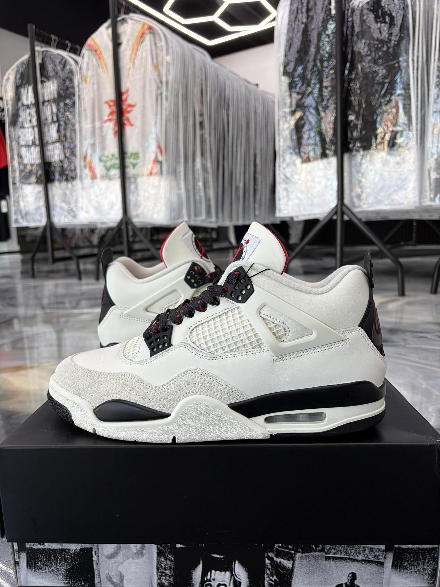 Jordan 4 "Flight Club" Used Size 11