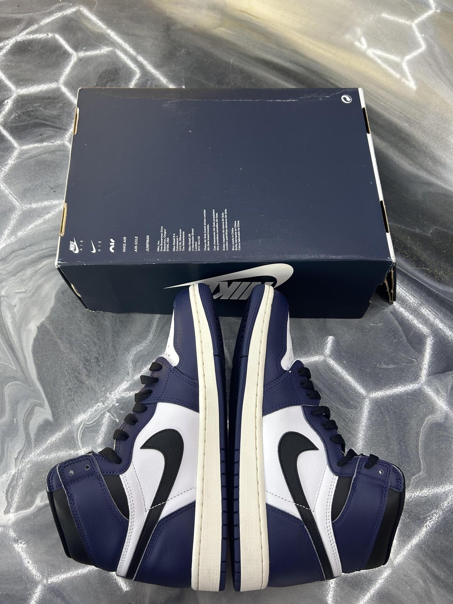 Jordan 1 "Midnight Navy" Used Size 9