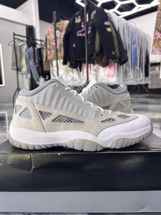 Jordan 11 Low IE "Grey" Used Size 13